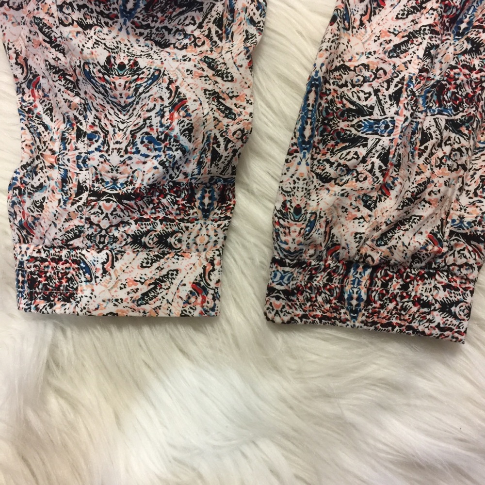 Nwot Bcbgeneration Trendy Pattern Pants - image 6